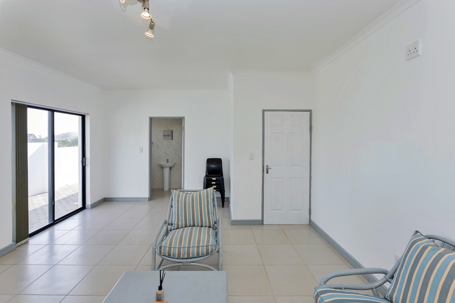 4 Bedroom Property for Sale in Harbour Heights Western Cape